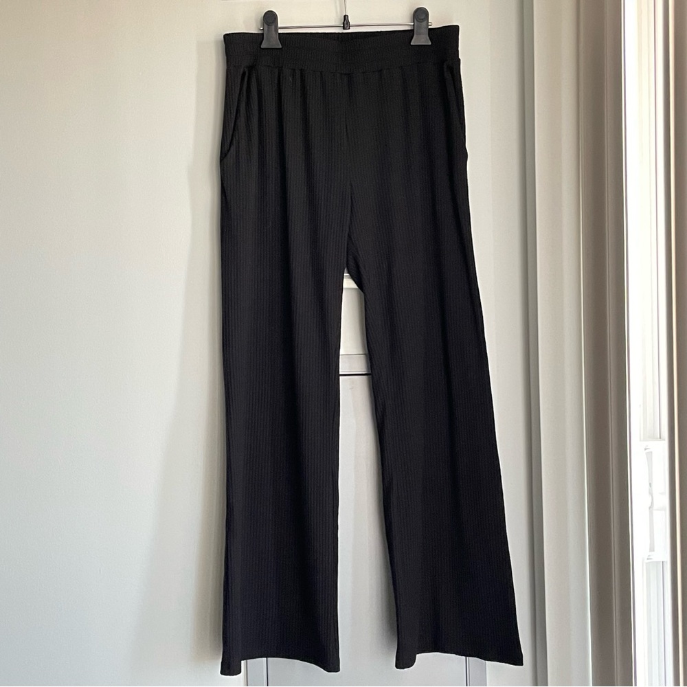 SMASH + TESS Stylish Black Ribbed Wide-Leg Pants
